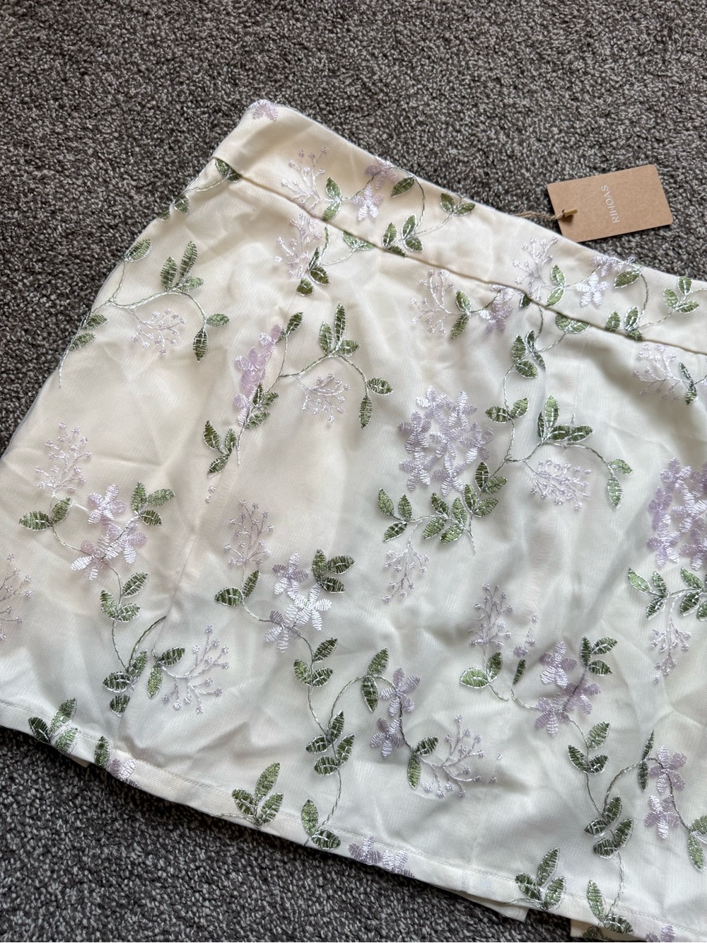 Rihoas Skirt - Picture 2 of 7